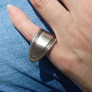 Oneida spoon ring.